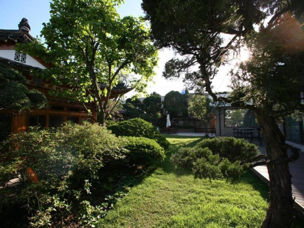 Bonum 1957 Hanok And Boutique Seoul Eksteriør billede