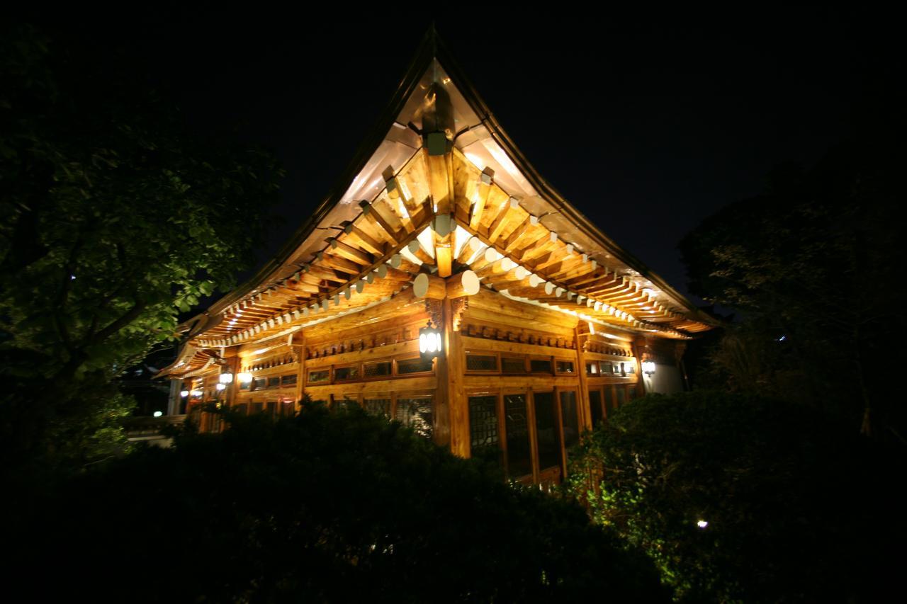 Bonum 1957 Hanok And Boutique Seoul Eksteriør billede